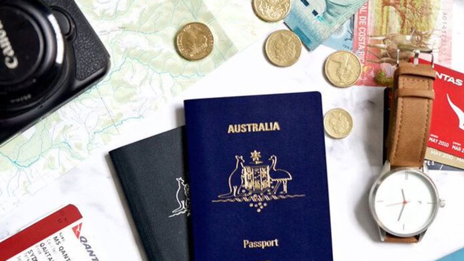 护照与旅行物件
