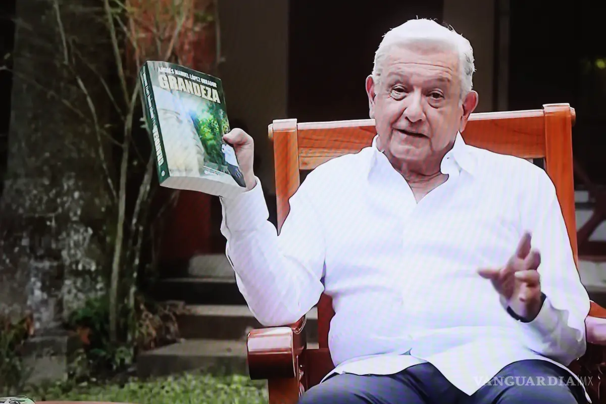 $!Andrés Manuel López Obrador volvió a hablar sobre su futuro político en las páginas de su nuevo libro.