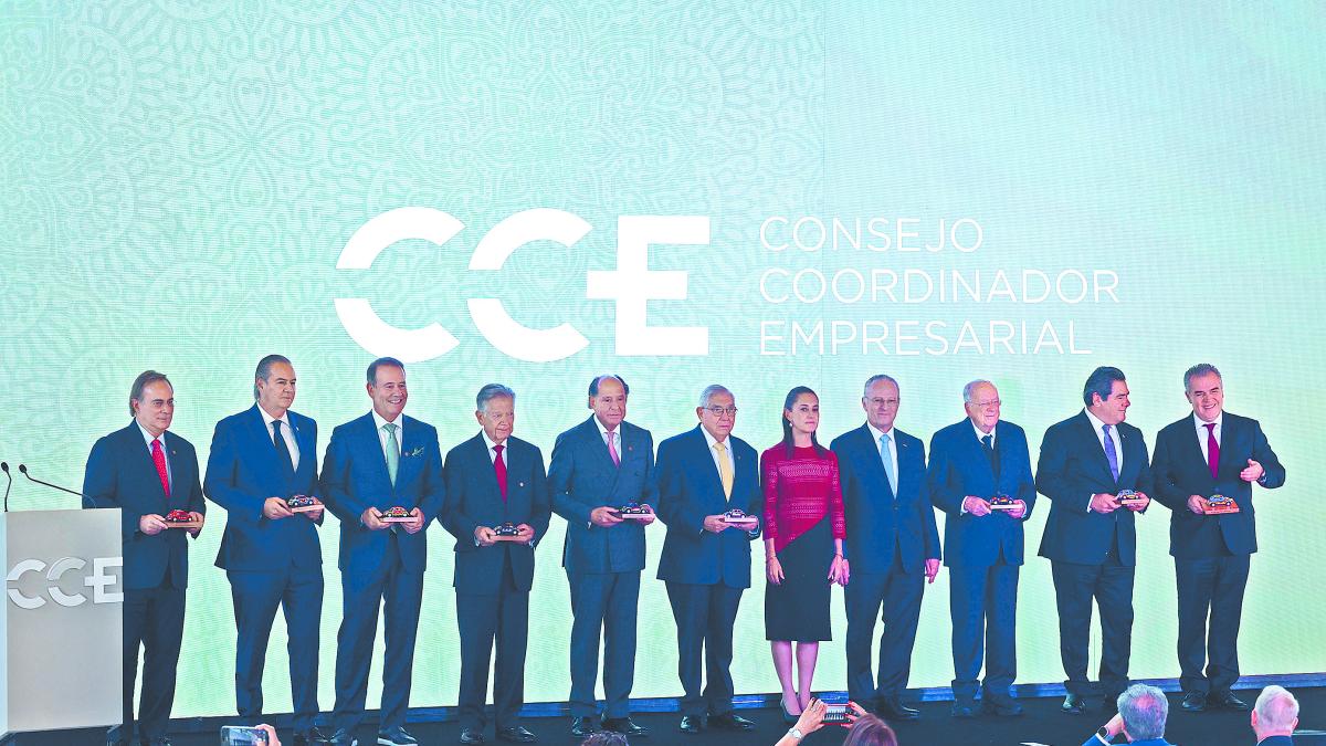 谢因鲍姆宣布到2030年基础设施投资达8.4万亿比索
