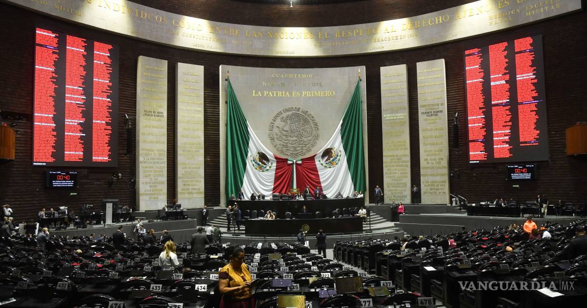 墨西哥国会通过限制公职人员养老金改革