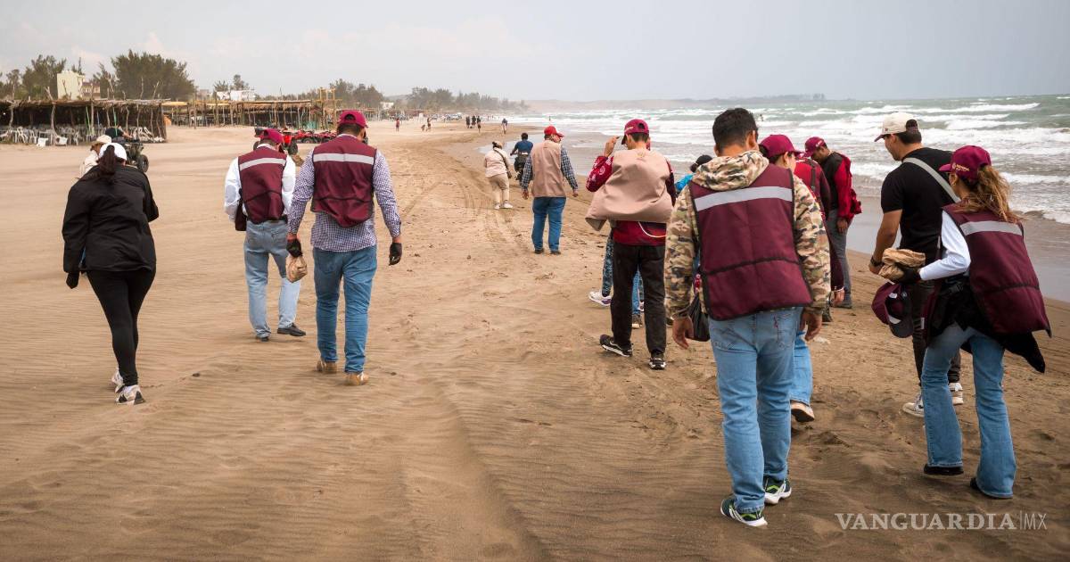 专家质疑墨西哥湾泄漏的官方说法，海军调查船只与天然气喷口