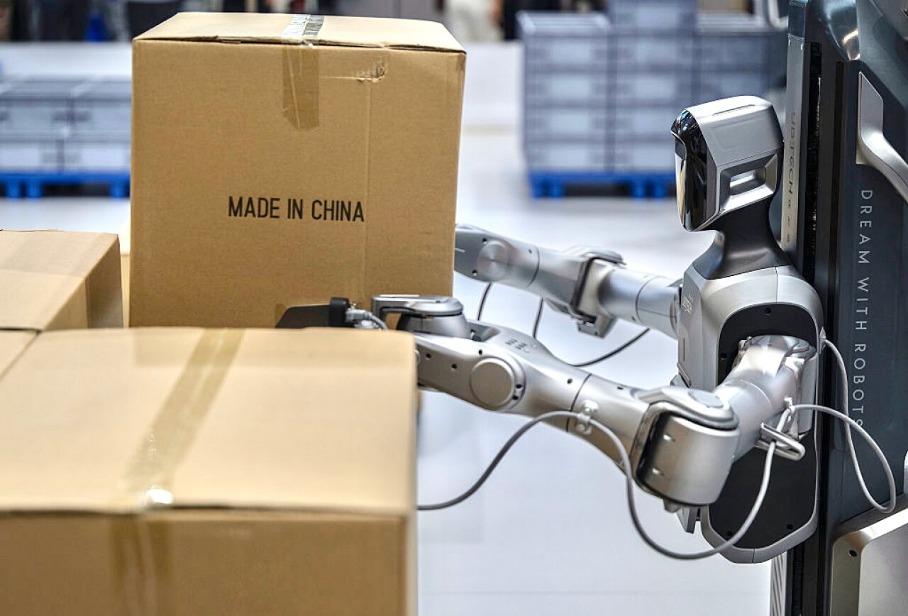 中国加速推进黑灯工厂，墨西哥渐进推动工业自动化