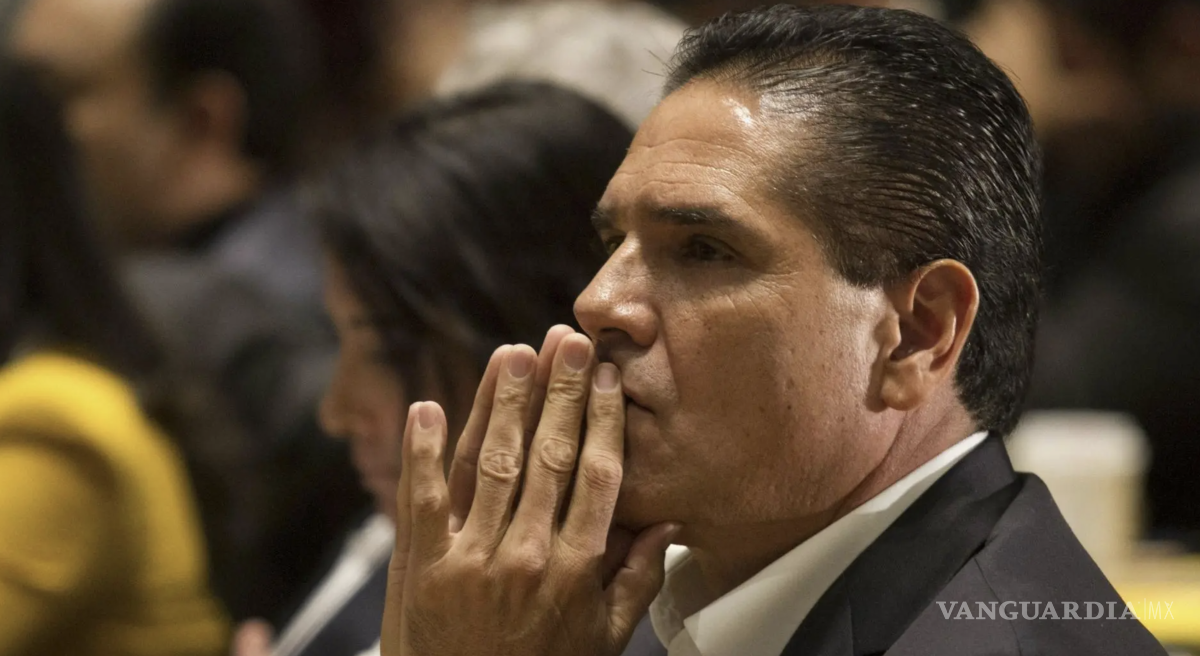 $!La solicitud de una ficha roja de Interpol contra Silvano Aureoles Conejo marca un nuevo capítulo.