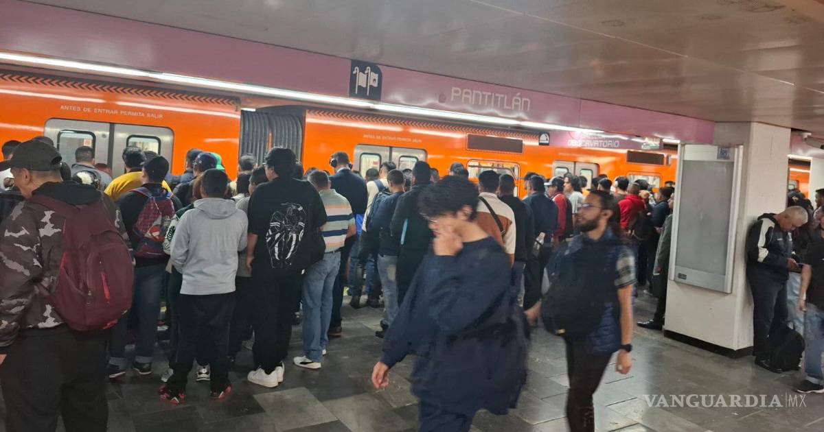 墨西哥城地铁因工人抗议影响返校交通