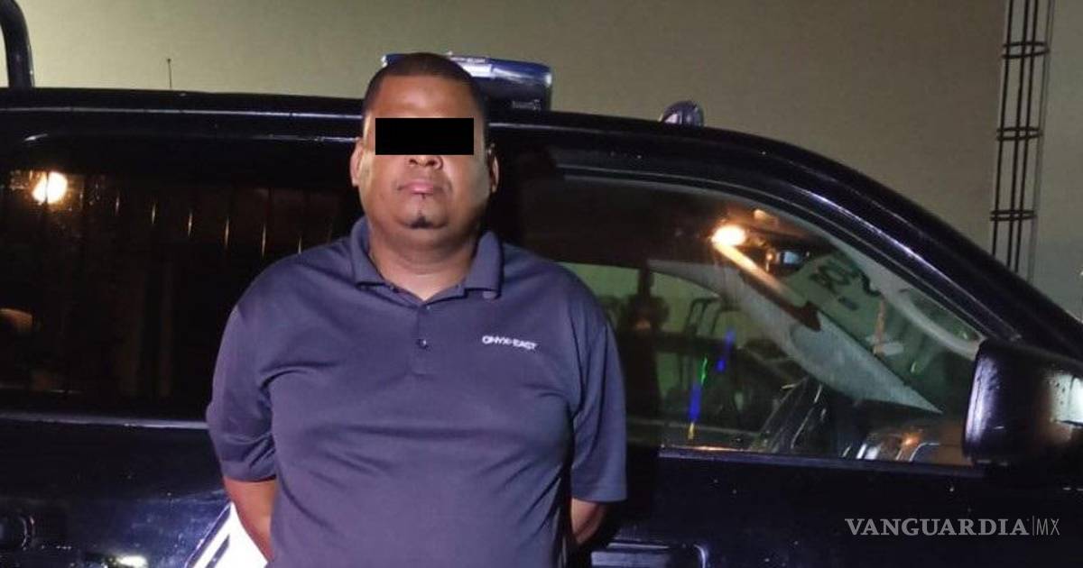 蒙特雷警方逮捕涉嫌袭击狗并持有疑似大麻的哥伦比亚男子