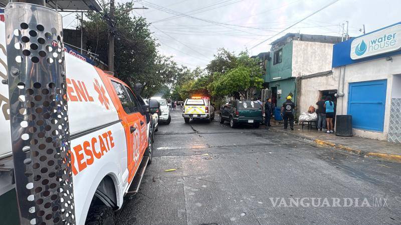 $!NL: Lluvias ocasionan colapso de construcciones con saldo de un herido