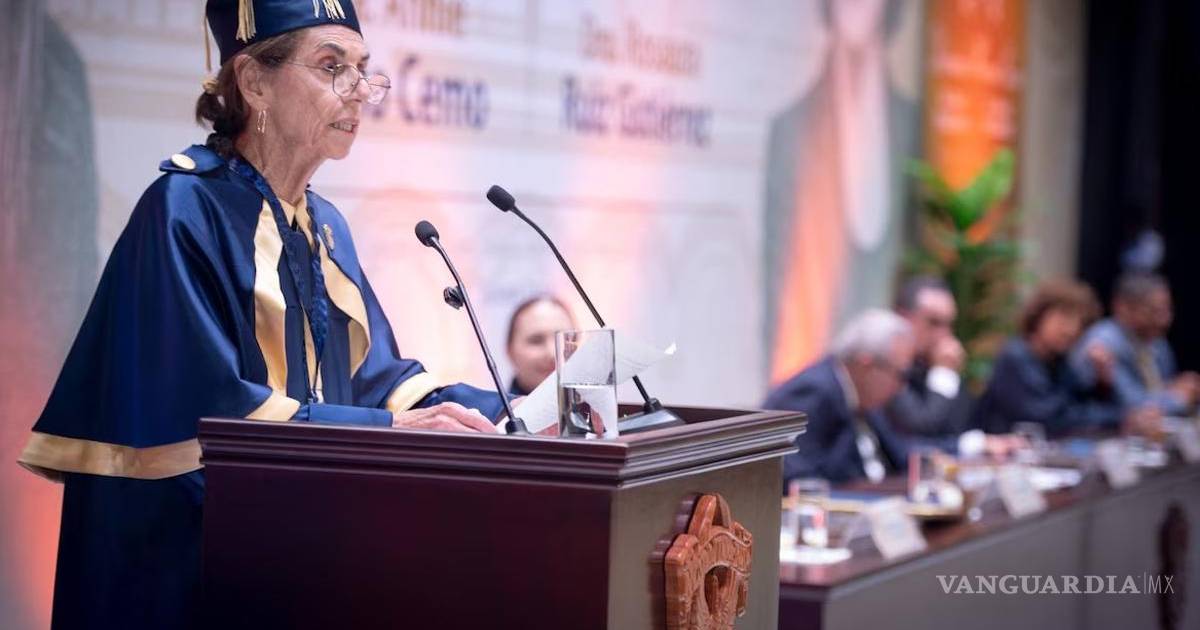 谢因鲍姆母亲安妮·帕尔多·塞莫在锡那罗亚获得荣誉博士学位