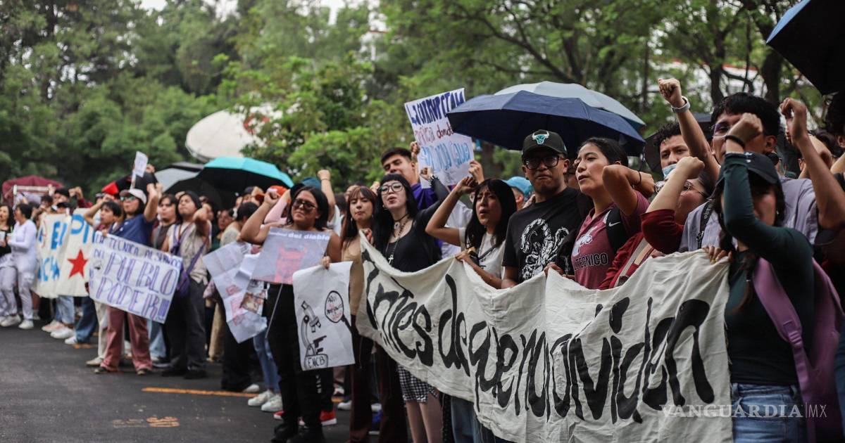 谢因鲍姆推动‘民主化’国家 Polytechnic Institute，教育部与财政部制定计划