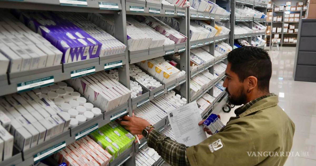 工会指出IMSS面临药品和物资短缺的困境