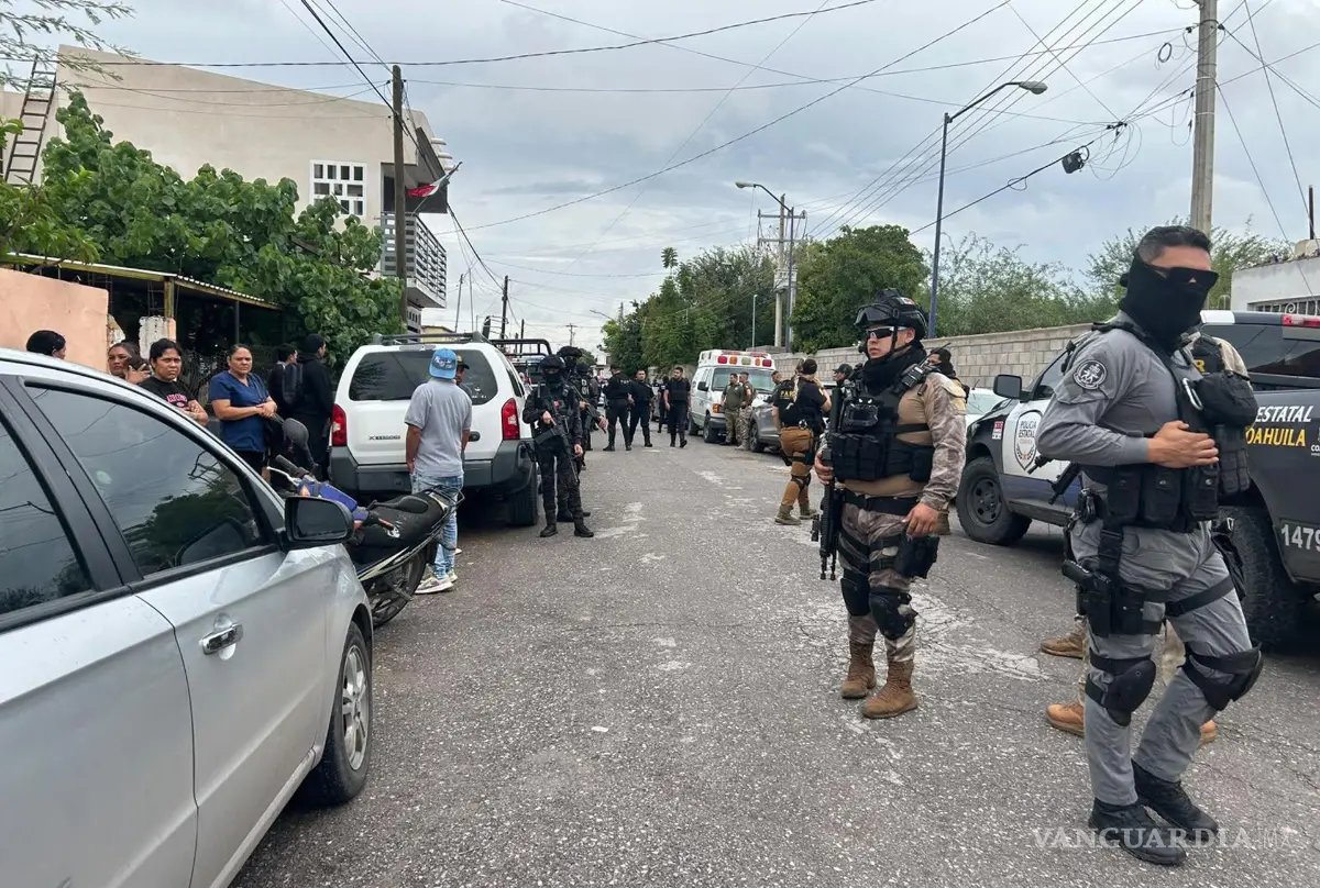 $!Los hermanos gemelos, de 18 años, irrumpieron en la escuela con machetes y cuchillos.