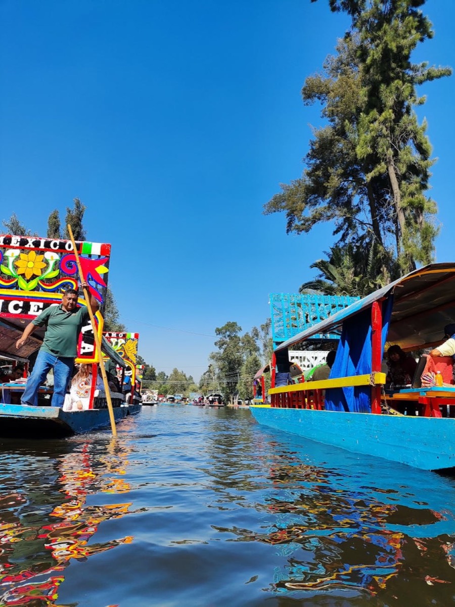 Xochimilco 彩色木船